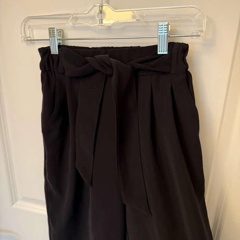 Lululemon Noir Crop Black Size 2